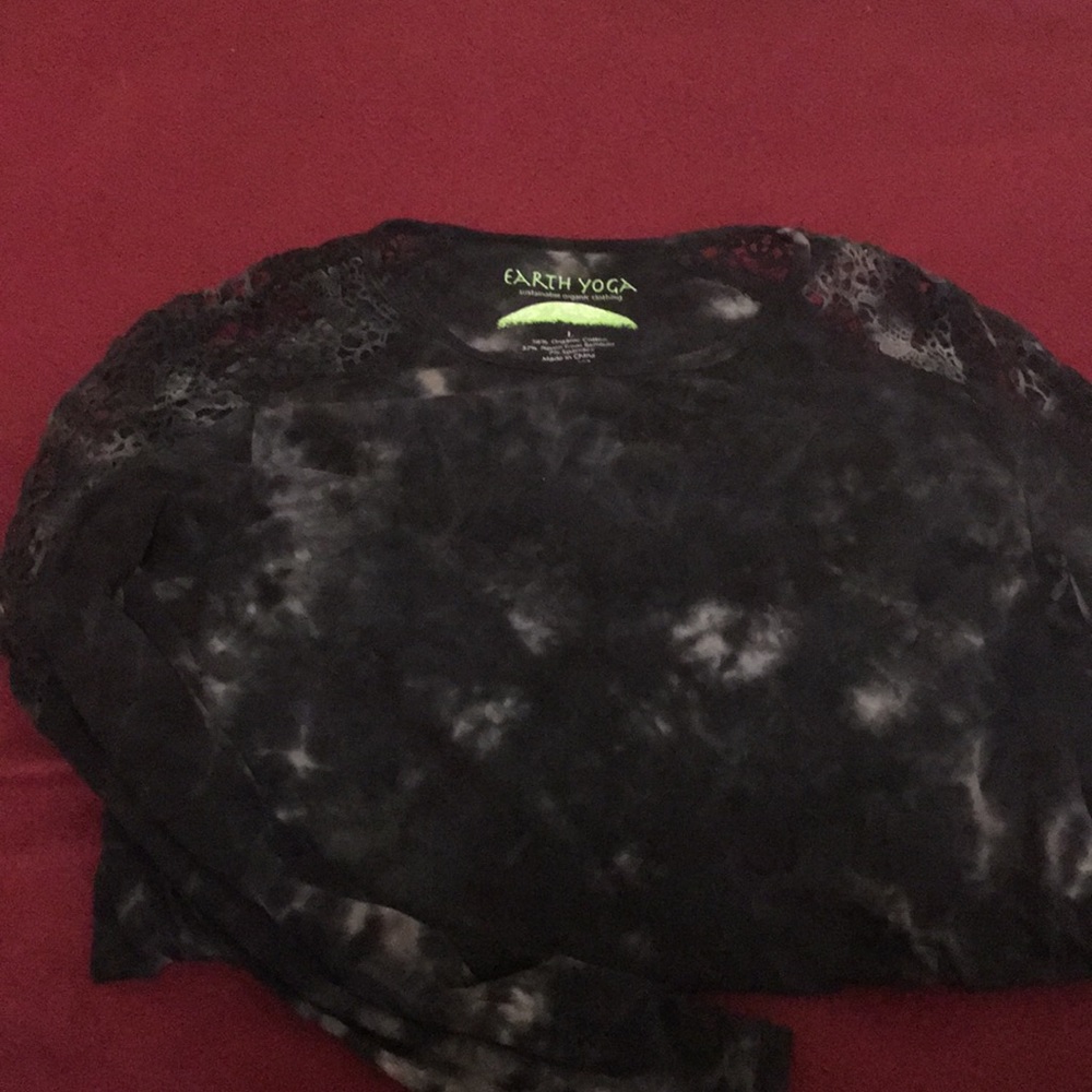 Navy blue long sleeve yoga shirt
